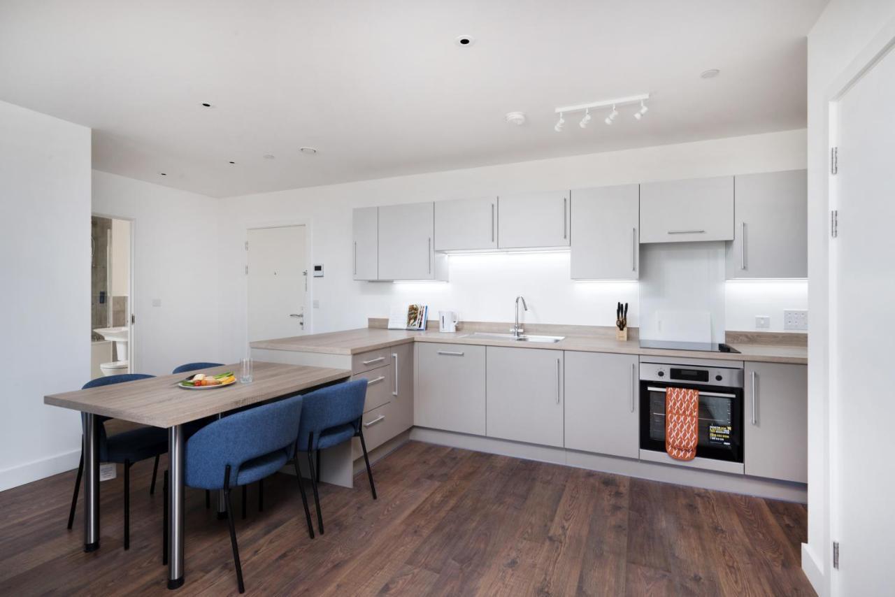 Modern Studios And Apartments At Barking Wharf In Londra Esterno foto