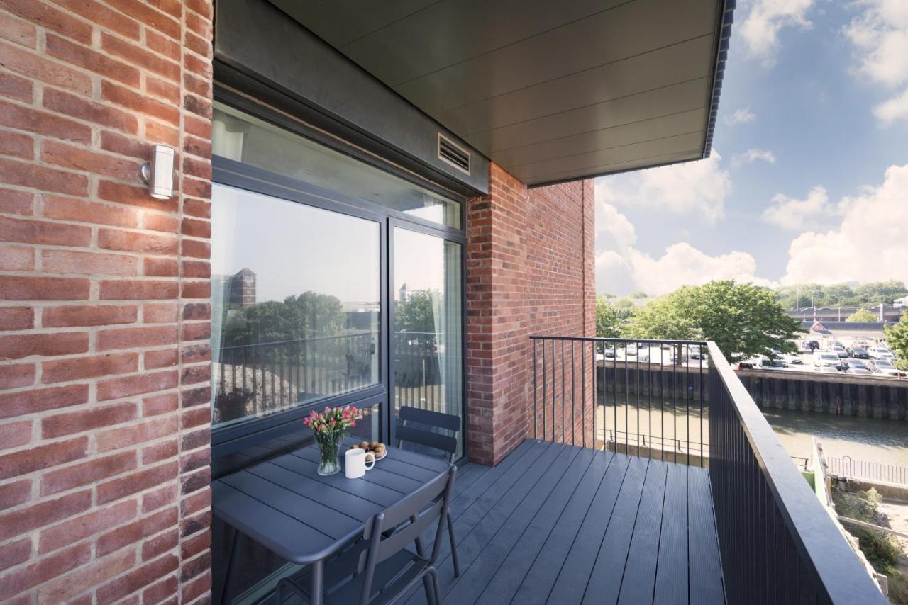 Modern Studios And Apartments At Barking Wharf In Londra Esterno foto