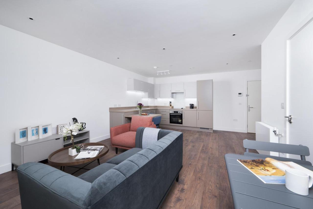 Modern Studios And Apartments At Barking Wharf In Londra Esterno foto