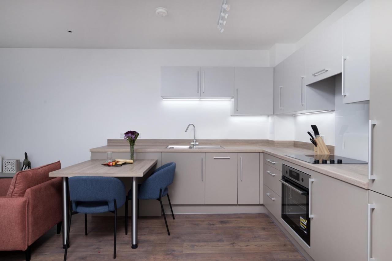 Modern Studios And Apartments At Barking Wharf In Londra Esterno foto