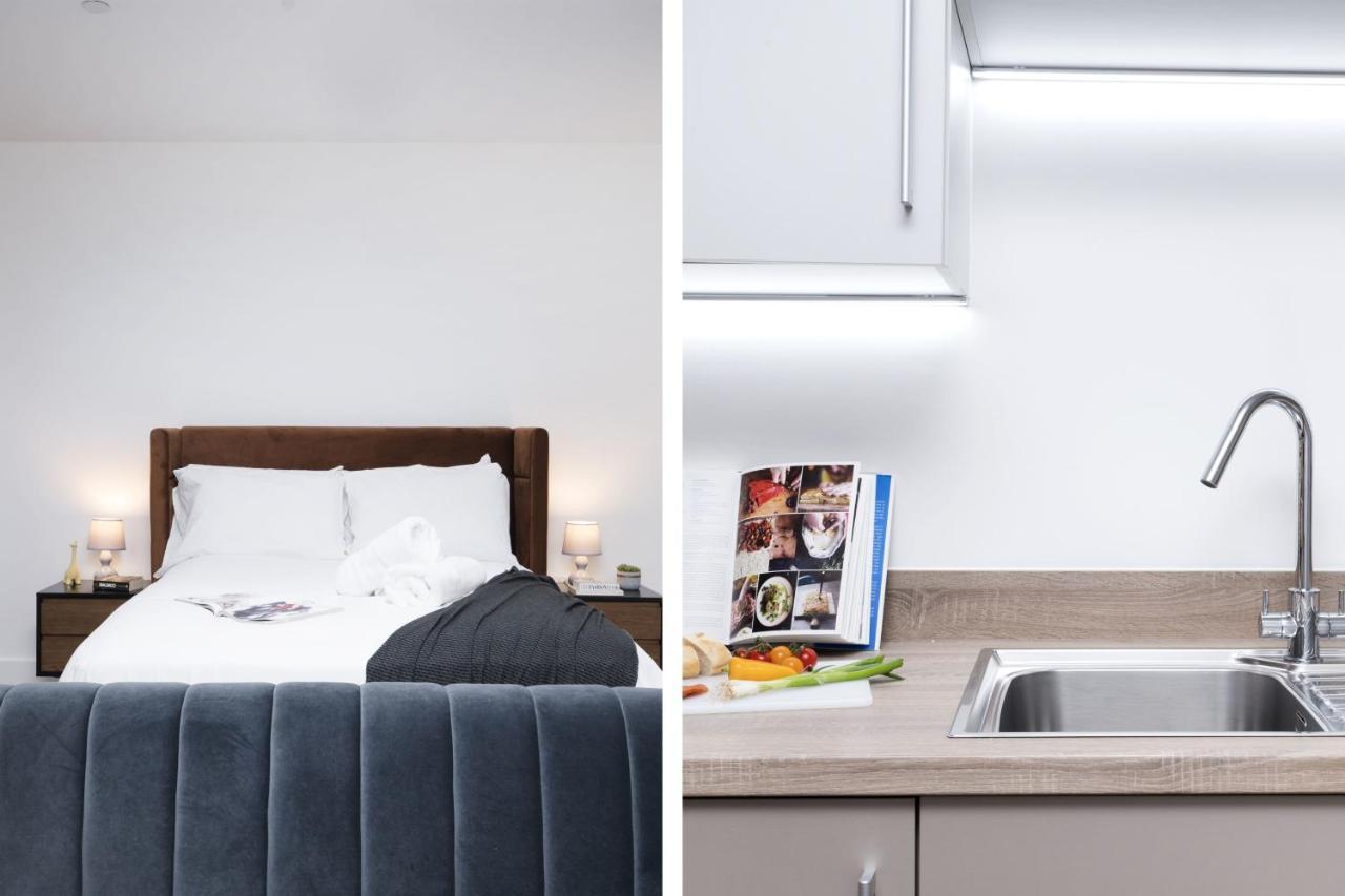 Modern Studios And Apartments At Barking Wharf In Londra Esterno foto